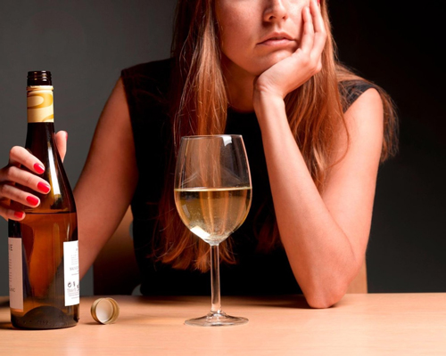 Анонимное лечение женского алкоголизма в Нолинске